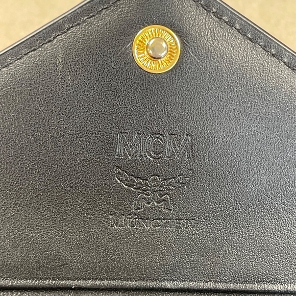 MCM Black Leather Compact Wallet - Preowned - Picture 13 of 14